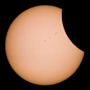 solar_eclipse_viewing_party_0001.jpg